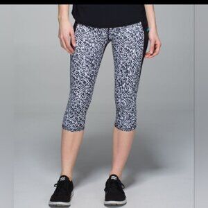 Lululemon Run: Top Speed Crop Mini Brushed Animal Black White / Black